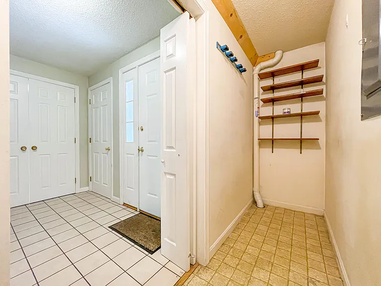 5 Dresden Ct — Photo 7
