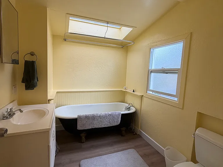 663 Charles St #C — Photo 16