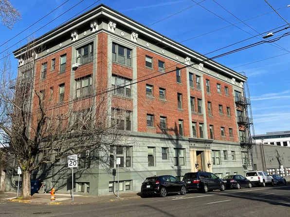 1631 NW Everett St, Portland, OR