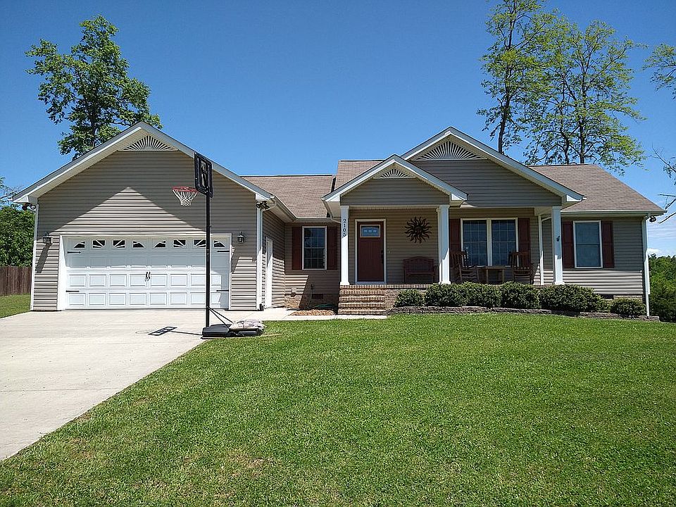 1st image of 2105 Bear Creek Cir