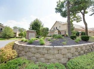 417 Shaw Farm Ln, Dayton, OH 45429