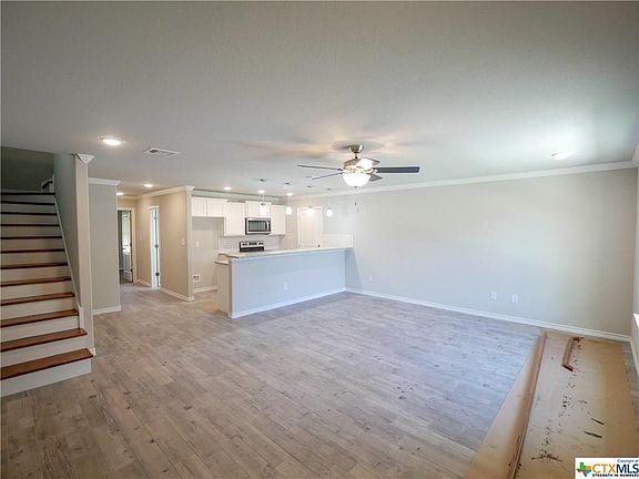 4th image of 209 Cypress Ave