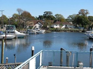 21 Beverly Rd, Wantagh, NY 11793