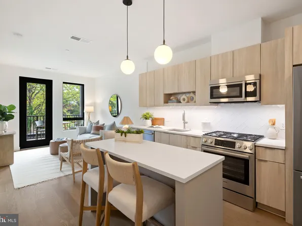 7175 12th St NW #305, Washington, DC 20011