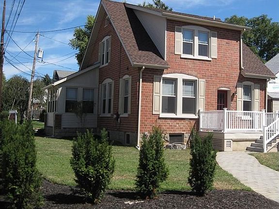 3rd image of 400 Grove Ave