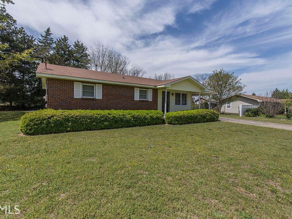 1st image of 105 Elaine Dr