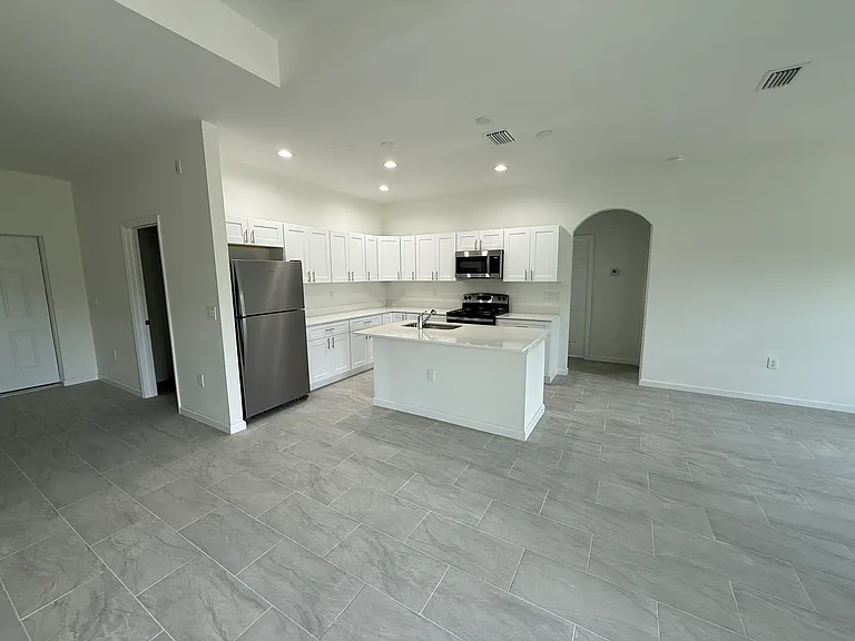 2809 Darlene Pl — Photo 5