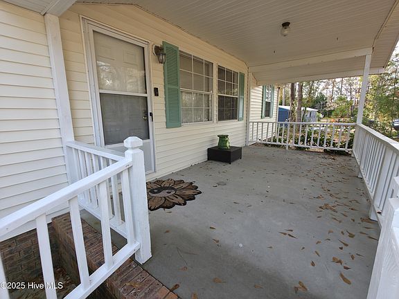 4th image of 451 Baker Drive SW