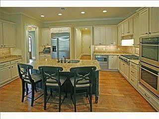 5th image of 1934 Chatsworth Dr