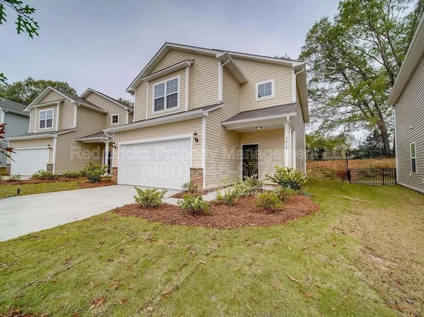 7015 Thornrose Dr, Charlotte, NC 28210