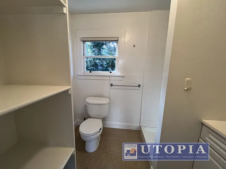 NewB SCZ 204 Hollister — Photo 12