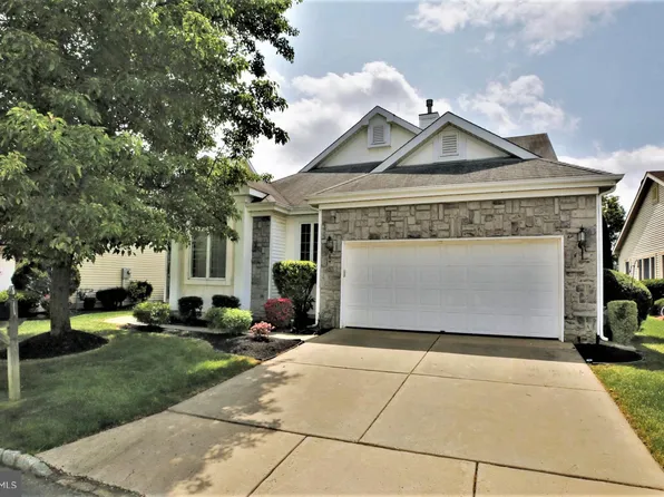 49 Harwood Rd, Monroe Township, NJ 08831