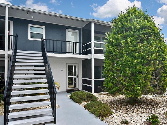 3rd image of 236 Harbor Dr S APT 107