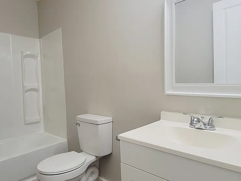 419 Pine St — Photo 8
