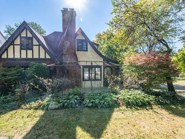63 Overhill Rd, Youngstown, OH 44512
