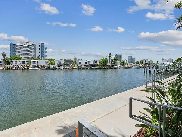 101 N Shore Dr #101 — Photo 5