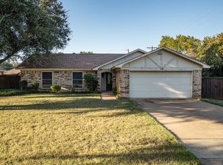 116 Springhill Dr, Hurst, TX 76054