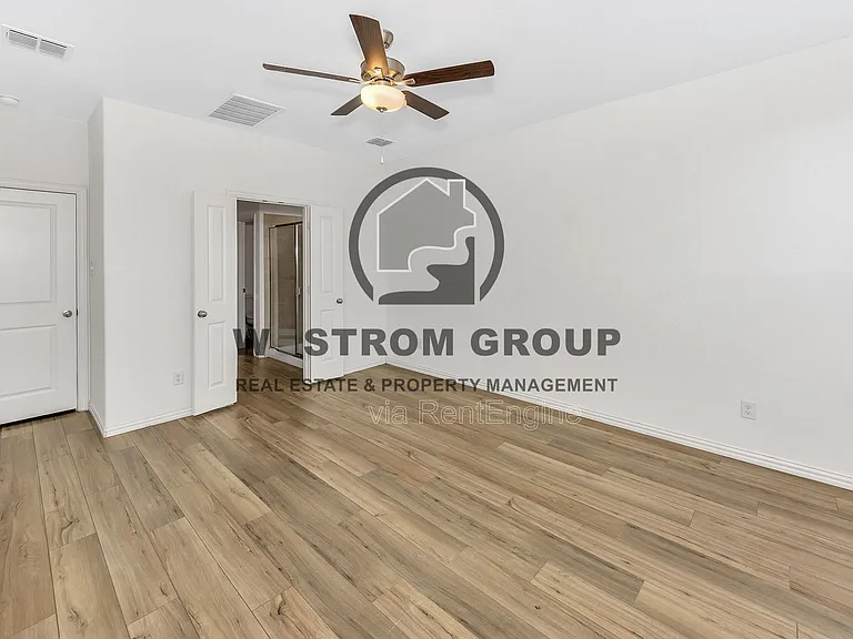 2600 Starwater Dr — Photo 15