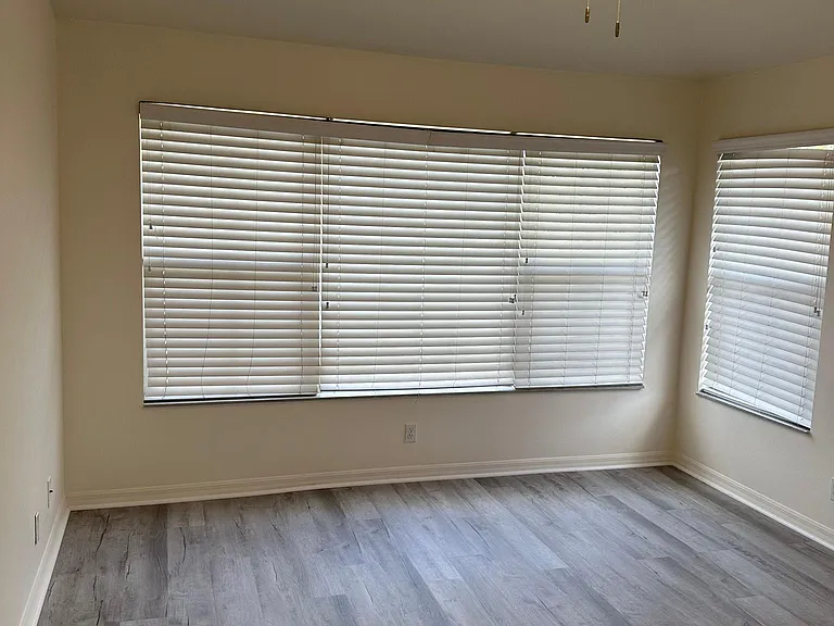 3303 Covered Bridge Dr E — Photo 16