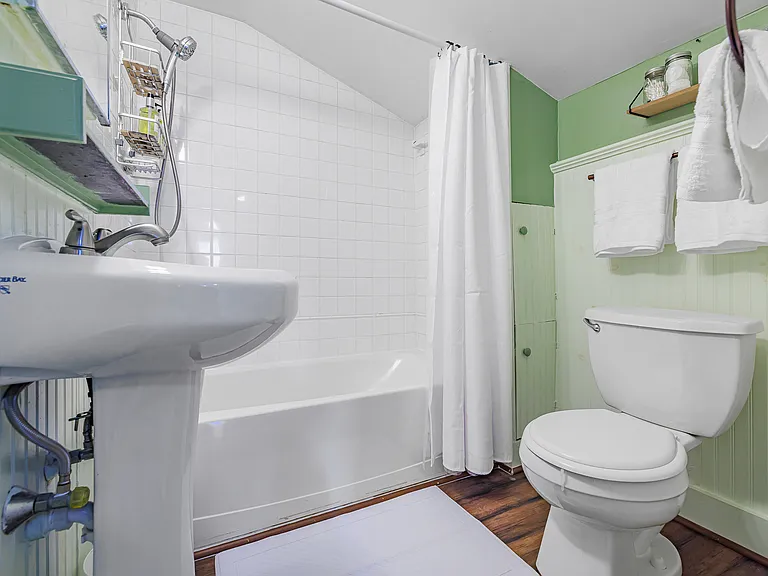 209 George St — Photo 24