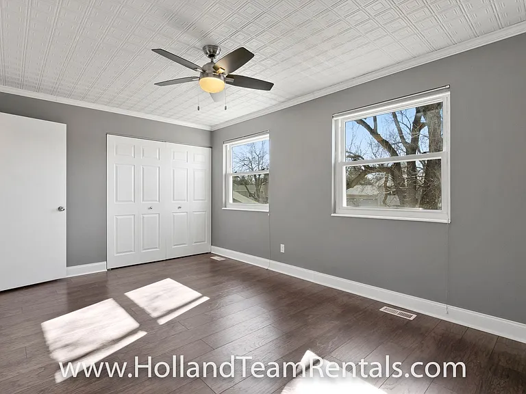 7112 S Franklin St — Photo 11