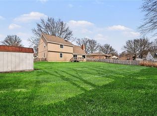 2805 Castle Dr, Independence, MO 64057