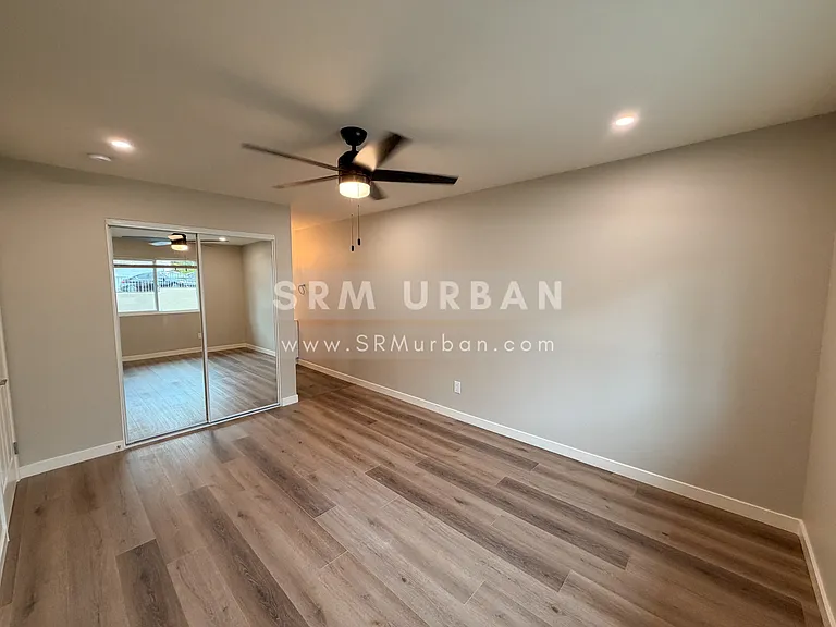 959 Vine St #14 — Photo 15
