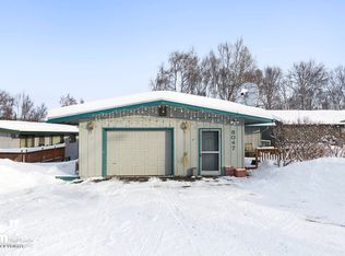 8047 Seacliff St, Anchorage, AK 99502