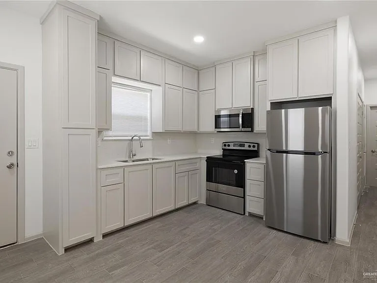 740 N Alamo Rd #1 — Photo 4