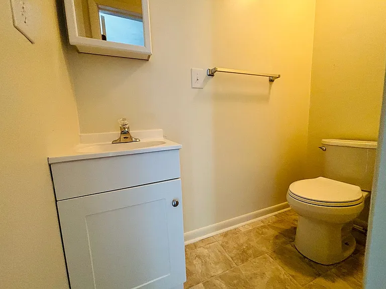 291 New Kent Rd — Photo 15