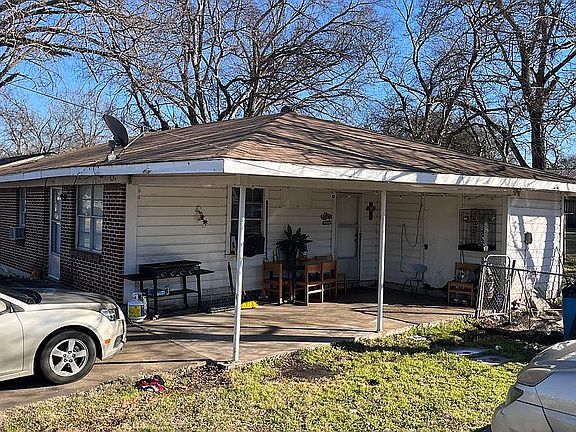 4th image of 630 E Dallas Ave