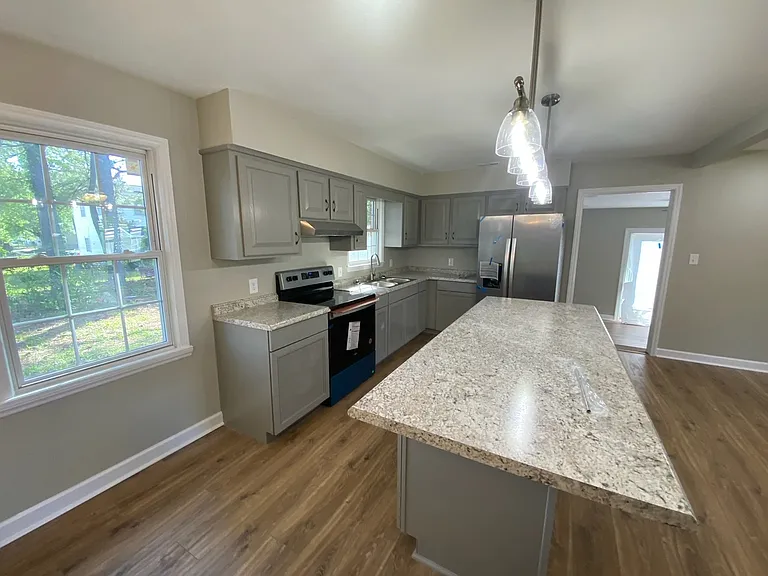 105 Fort Dr — Photo 6