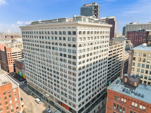 915 Olive St APT 1113, Saint Louis, MO 63101