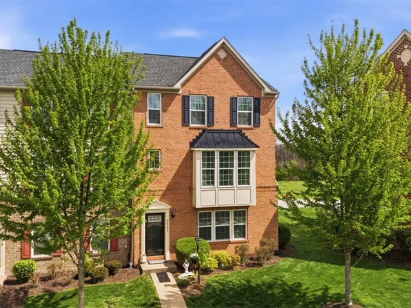 3101 Pointe View Dr, Mars, PA 16046
