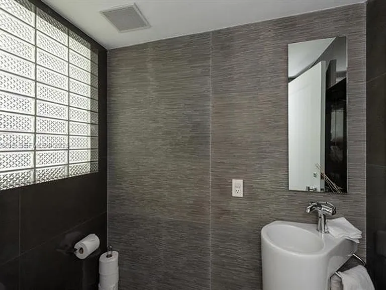 841 19th St #841 — Photo 38
