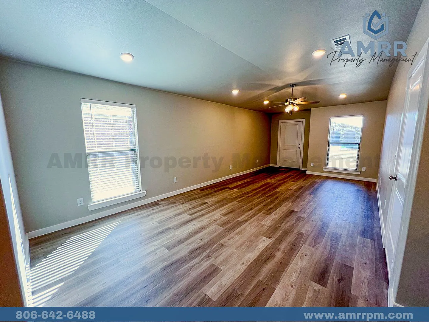 3 Bedroom Duplex In Harvest! — Photo 4