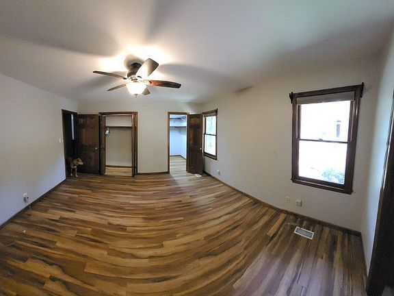 Master looking at walk in and 2nd large closet. (panoramic view)