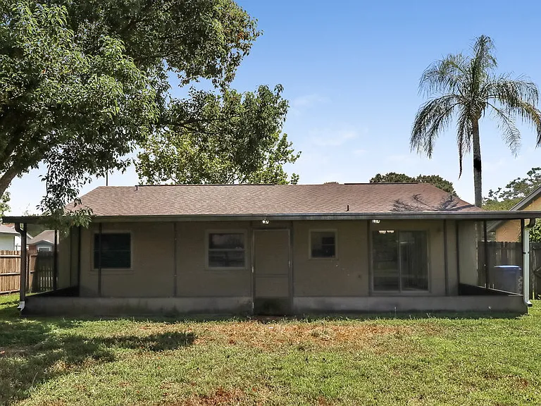 706 Hazy Meadow Ct — Photo 16