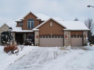 6510 Wembly Ln, Racine, WI 53406