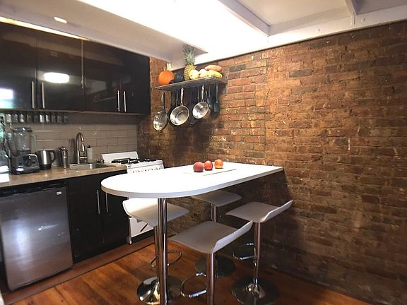 3rd image of 254 W 93rd St APT 3