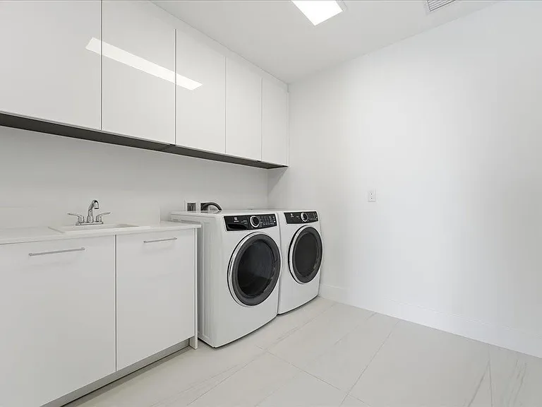 151 N Seabreeze Blvd #1601-E — Photo 23