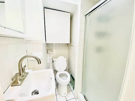 Rented by null | media 16