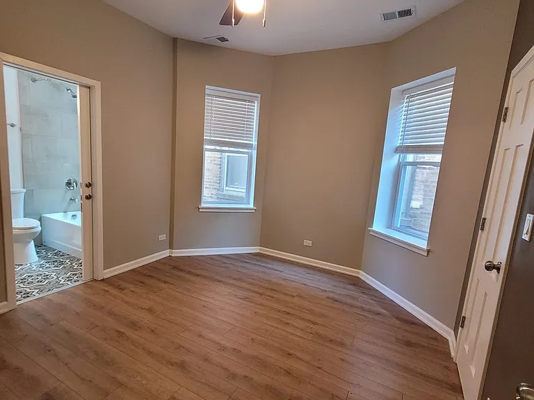 4739 N Albany Ave #1 — Photo 6