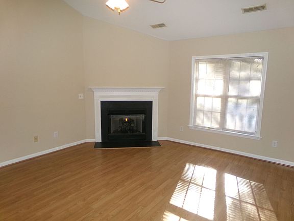 4th image of 3512 Chelsea Village Ln