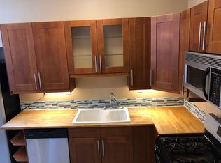 1520 Fernleaf St, Pittsburgh, PA 15210