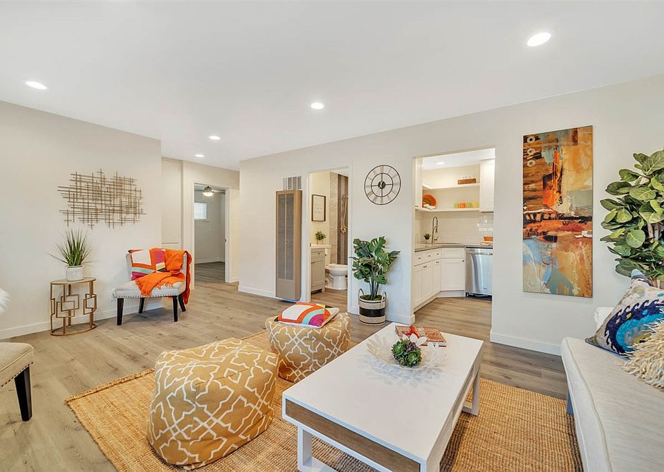1st image of 952 Olive Ave
