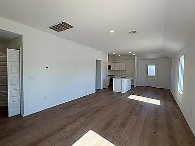 1222 Saddle Dr — Photo 2