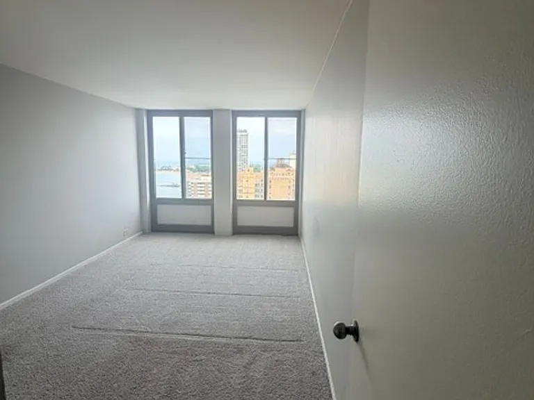7251 At Waters Edge — Photo 22