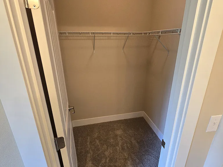 9006 Buttercup St SE — Photo 16