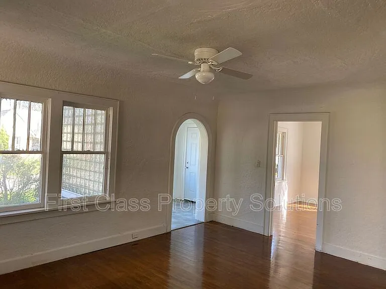 1801 N Jordan Ave — Photo 18